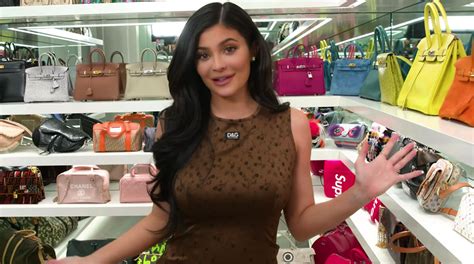 Kylie Jenner Got A Louis Vuitton Bag For A Fan & It’s  